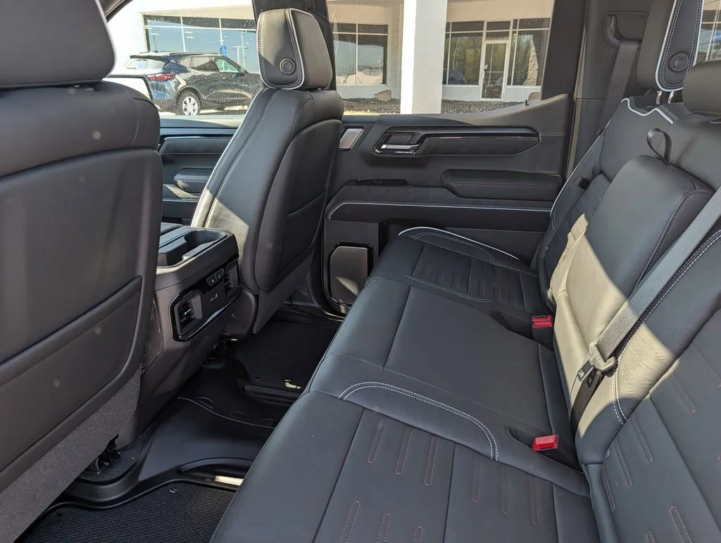 2026 GMC Sierra 1500 AT4X - Photo 6