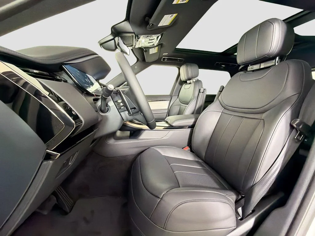 New 2027 Borasco Grey Land Rover SE image 22