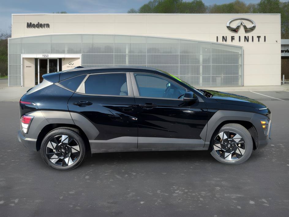 Used 2025 Abyss Black Pearl Hyundai SEL image 3