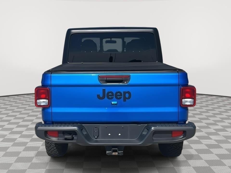 Used 2022 Hydro Blue Pearlcoat Jeep Altitude image 4