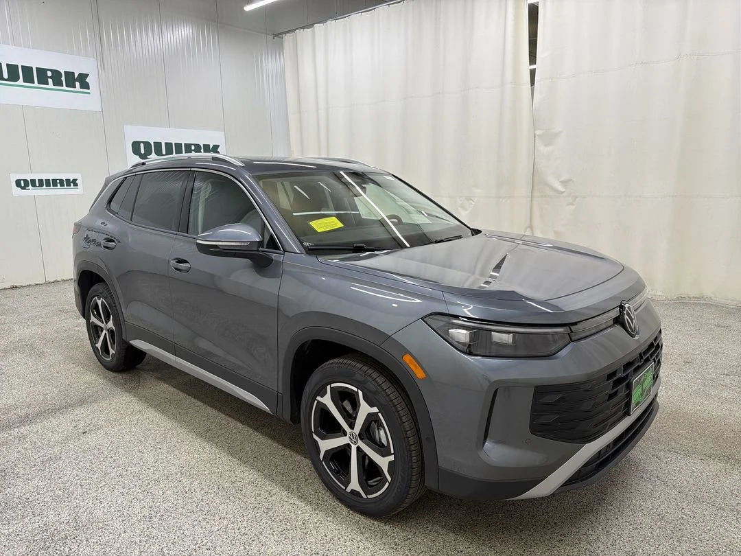 New 2026 Platinum Gray Metallic Volkswagen SE image 1