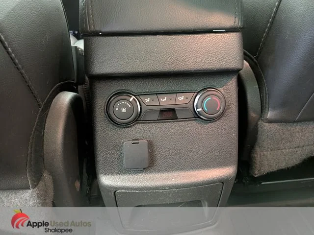 Used 2015 Silver Ford XLT image 39