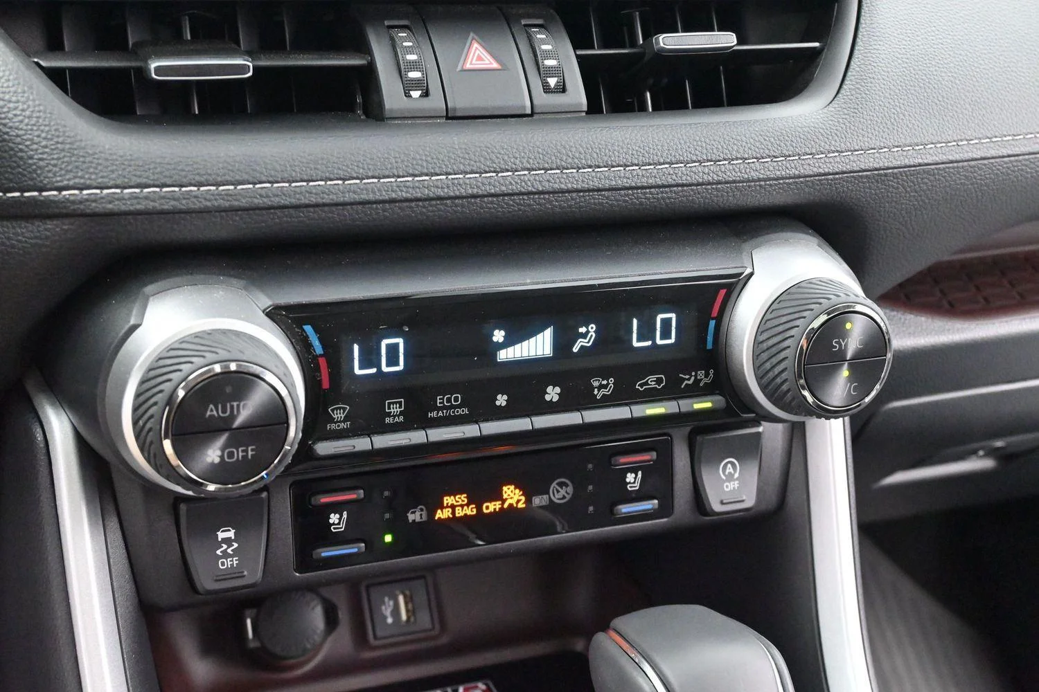 Used 2025 Wind Chill Pearl Toyota Limited image 19