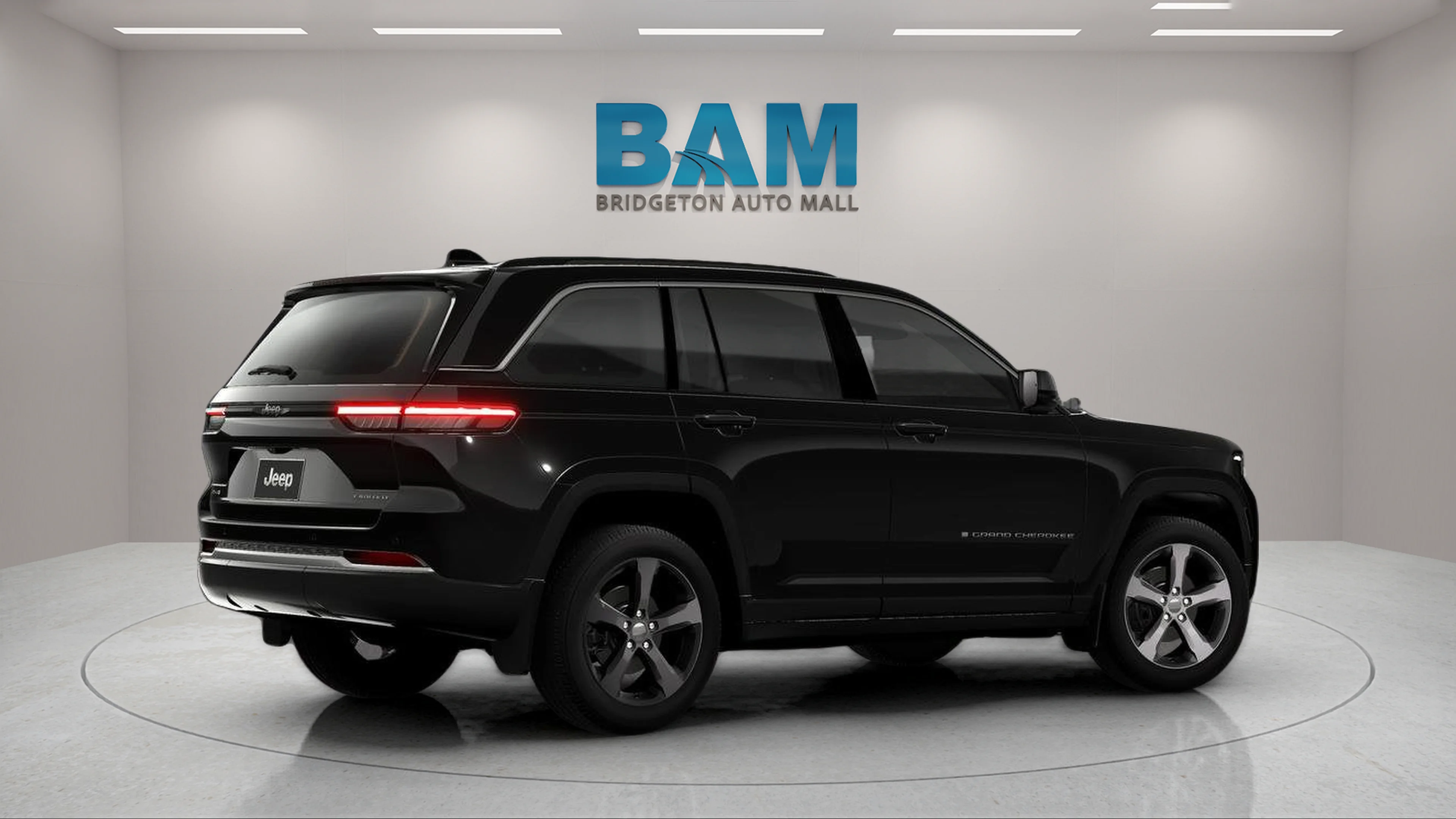 New 2026 Diamond Black Crystal Pearlcoat Jeep Limited image 14