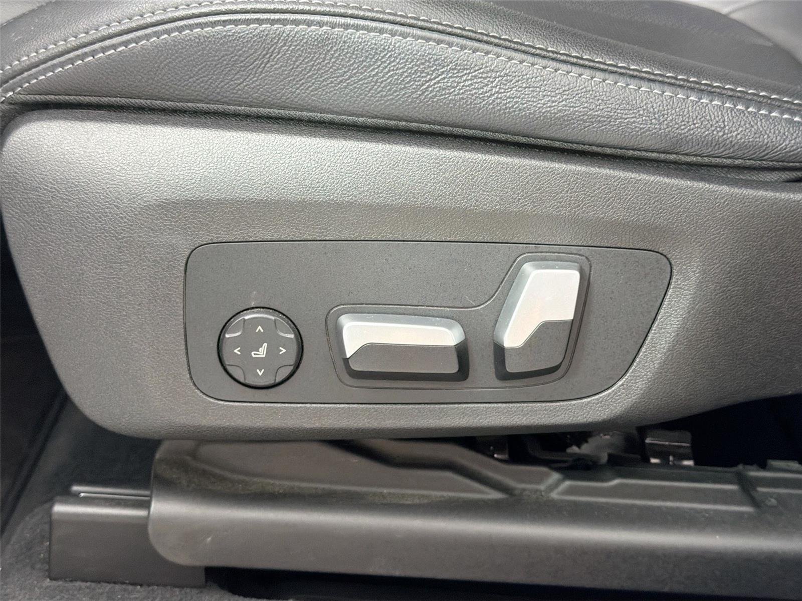 Certified Used 2023 Alpine White BMW sDrive30i image 16
