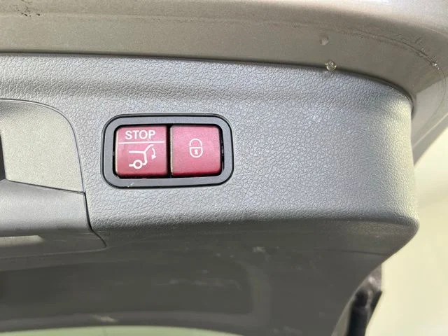 Used 2020 Silver Mercedes-Benz GLE 350 image 40
