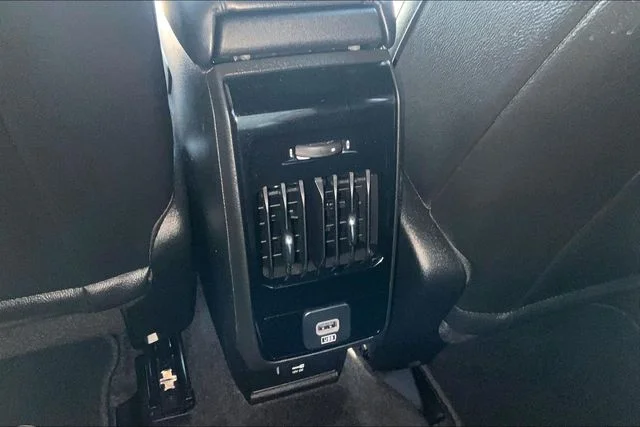 Certified Used 2025 White Jeep Latitude image 25
