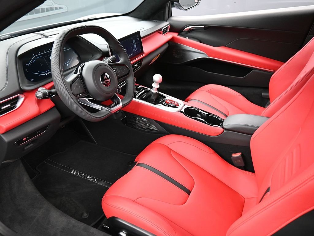 2025 Lotus Emira Base photo 3