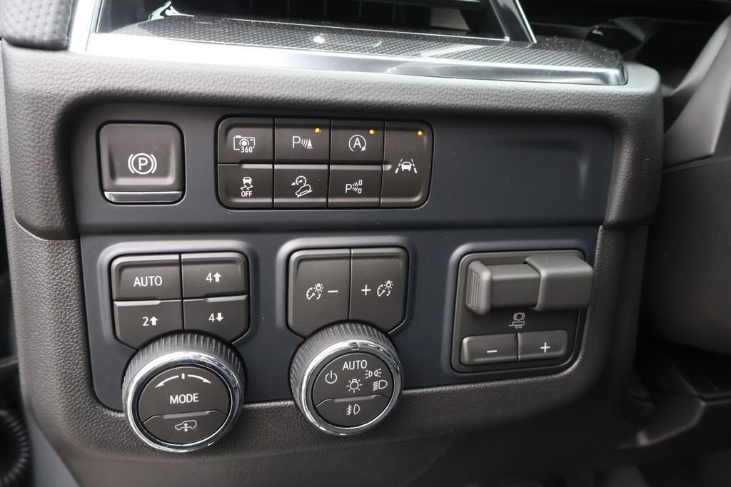 2026 Chevrolet Suburban RST - Photo 22