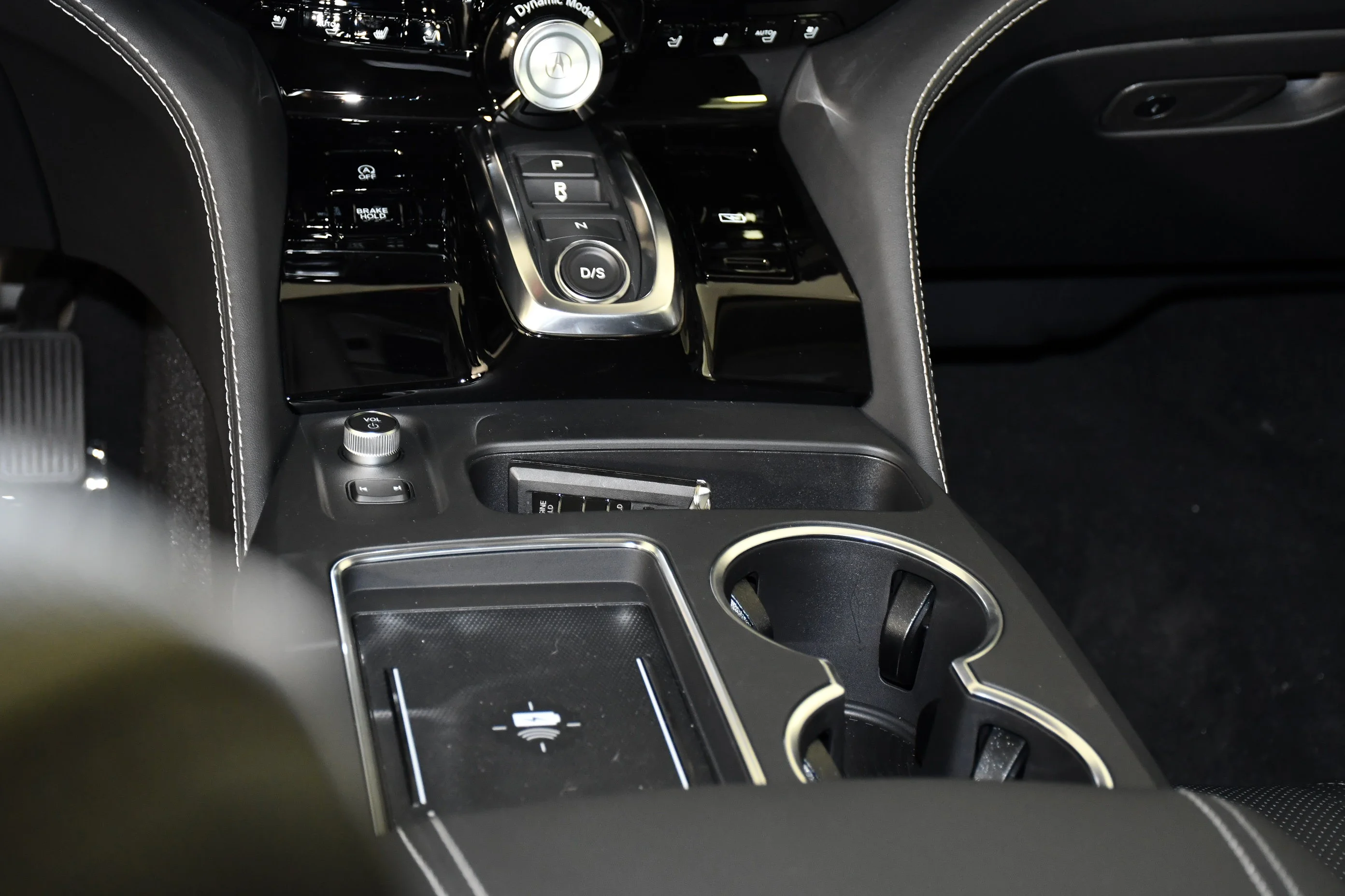 New 2026 Majestic Black Pearl Acura w/Advance Package image 13