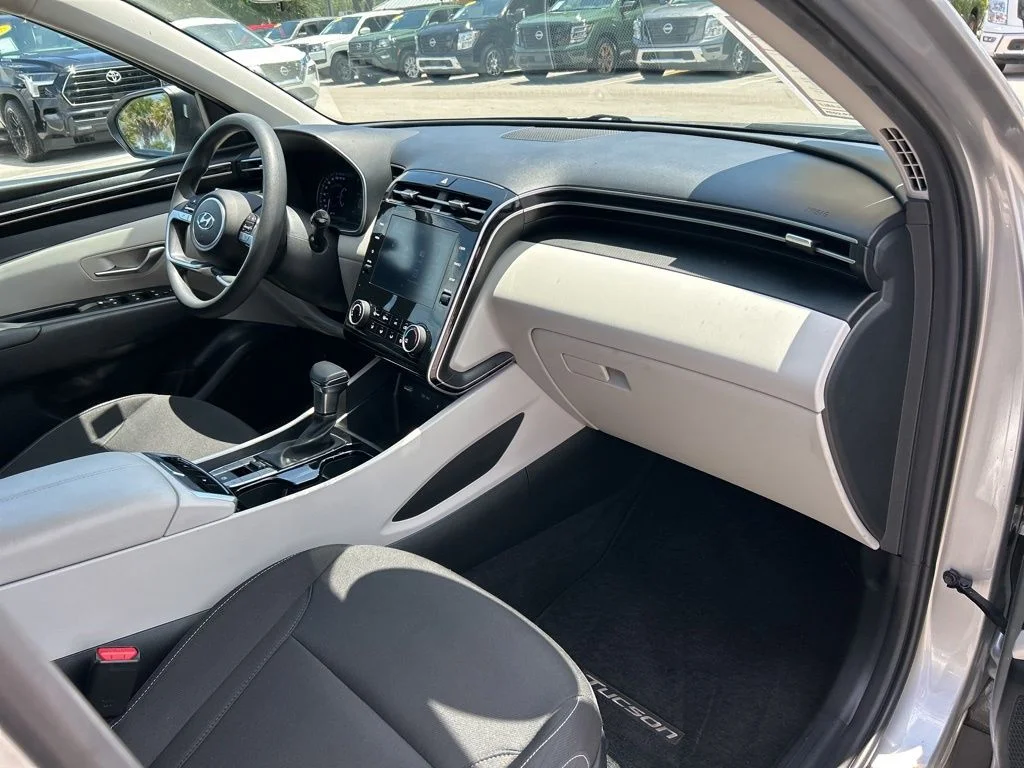 Used 2023 Shimmering Silver Hyundai SEL image 42