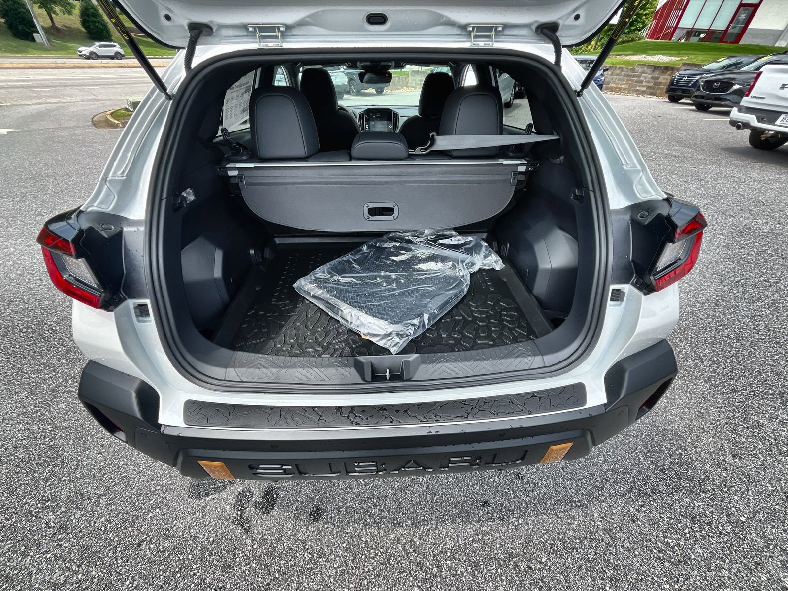 New 2026 CRYSTAL WHITE PEARL Subaru Wilderness image 27