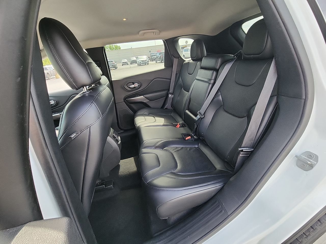 Used 2019 Bright White Clearcoat Jeep Limited image 21