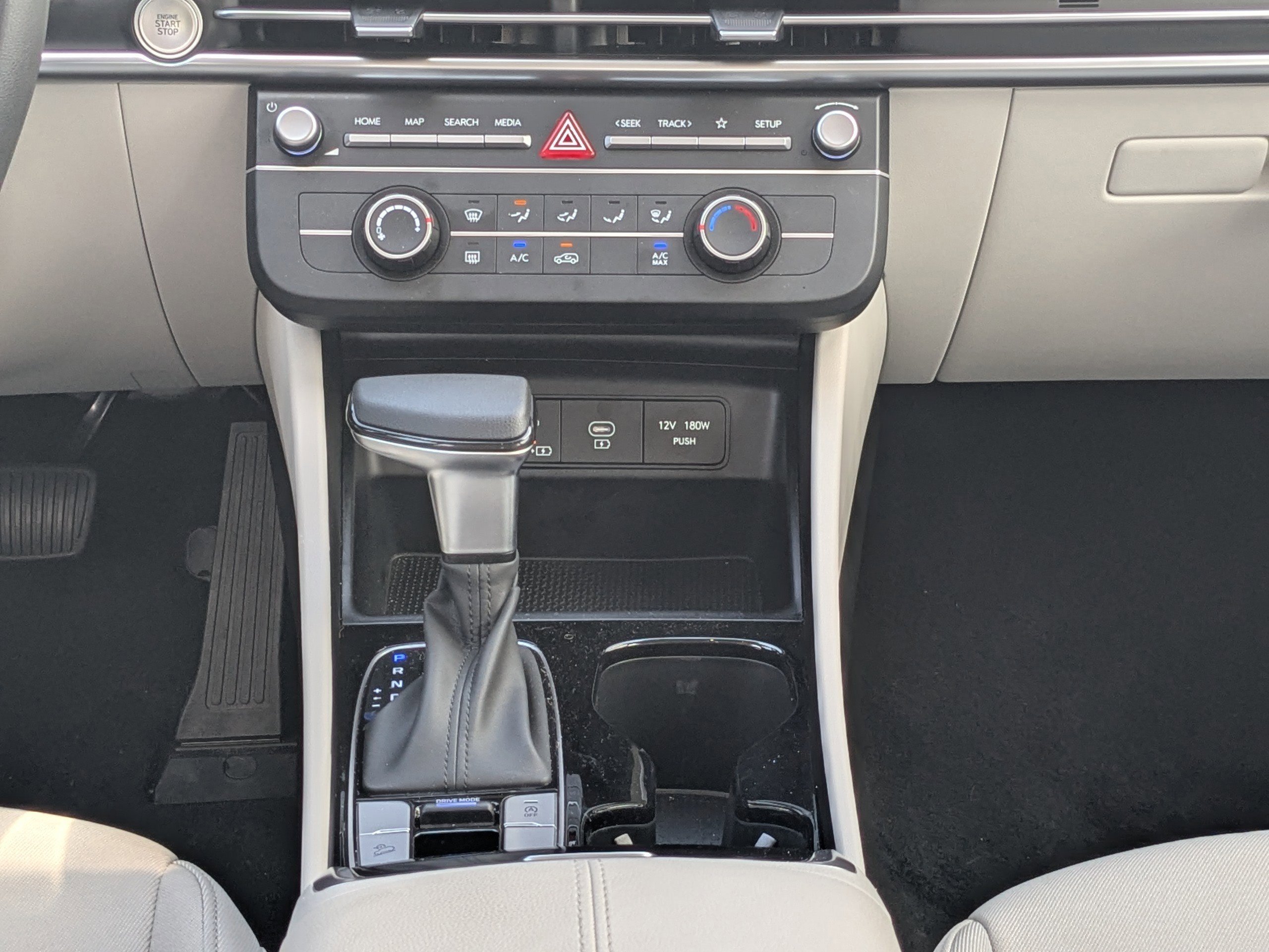 New 2026 Serenity White Pearl Hyundai SE FWD image 23