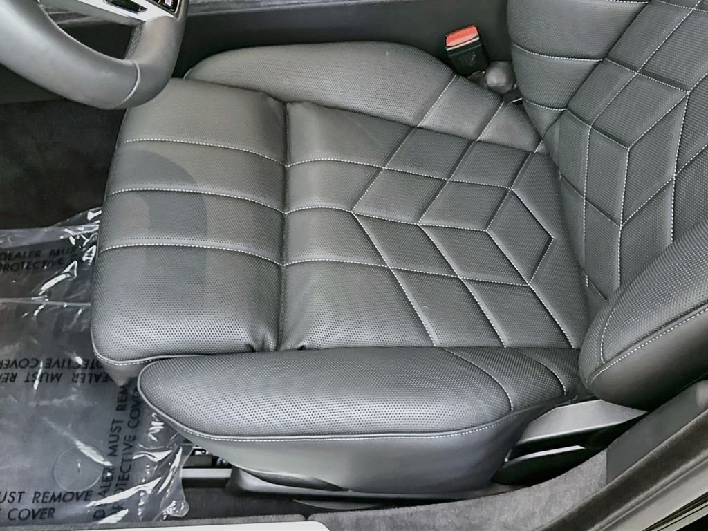 Used 2025 Black BMW 760i xDrive image 20