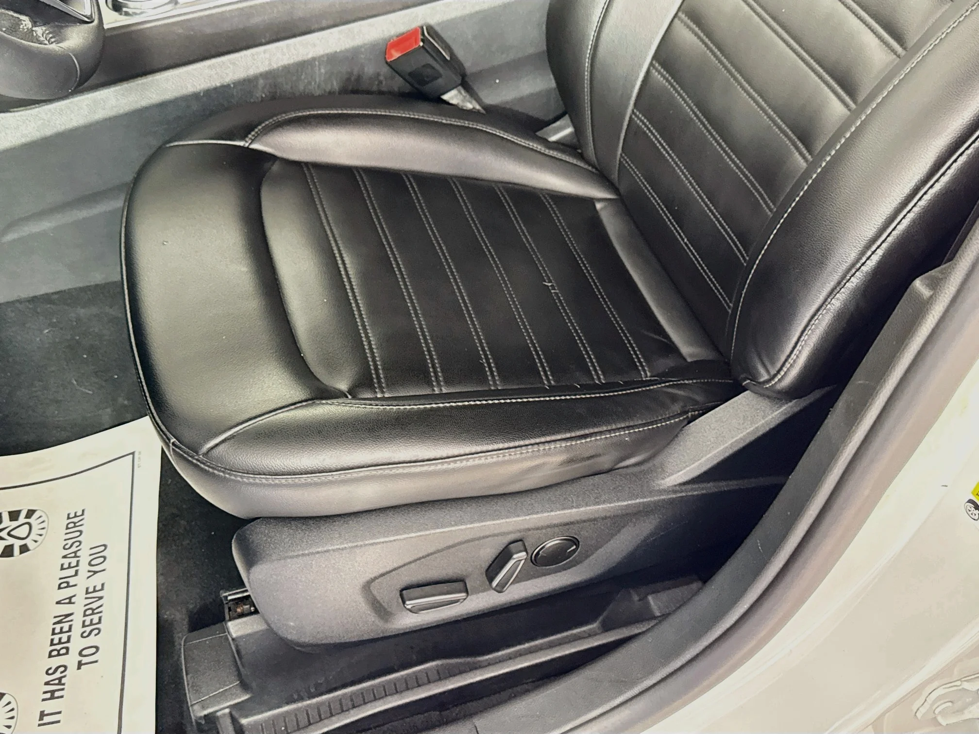 Used 2022 Star White Metallic Tri-Coat Ford SEL image 18