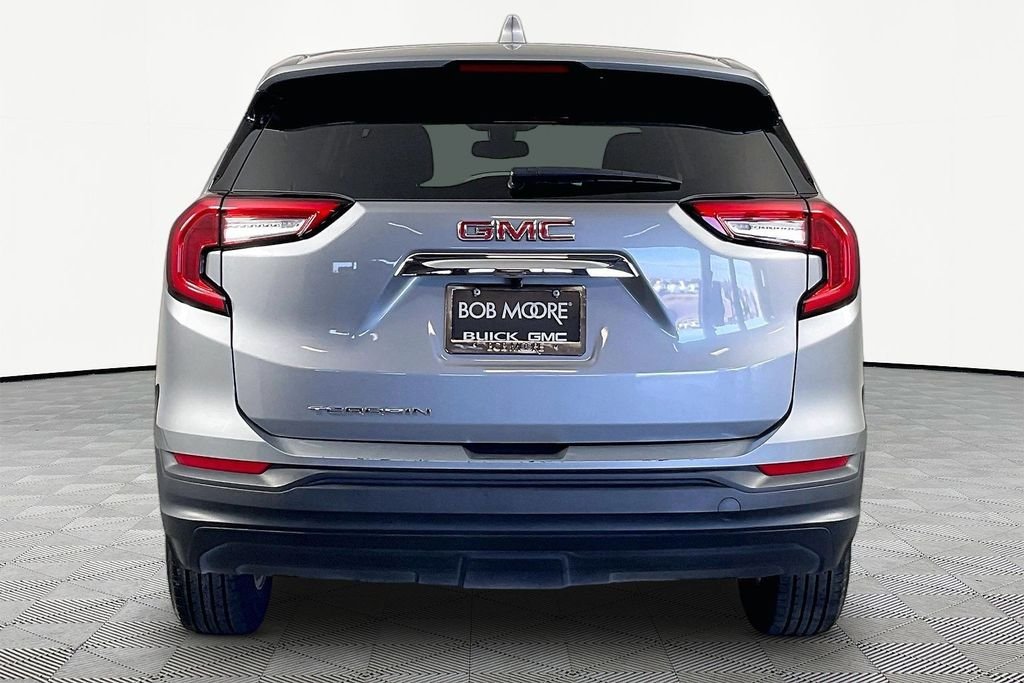 Used 2024 Silver GMC SLE image 5