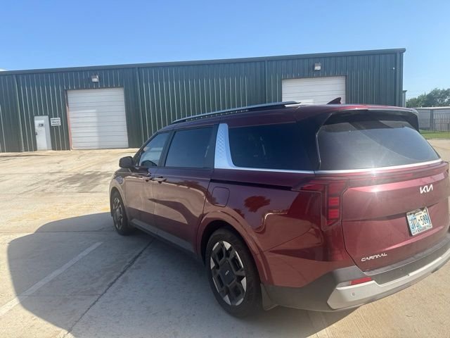 Used 2025 Red Kia EX image 7