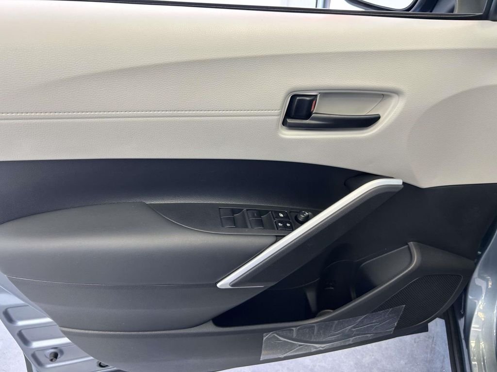 Used 2026  Toyota L image 15