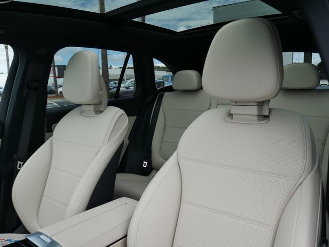 New 2027 Graphite Grey Metallic Mercedes-Benz GLC 300 image 39