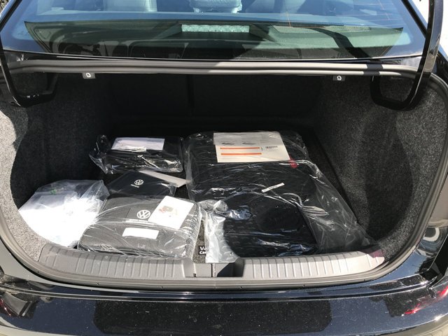 New 2026 Deep Black Pearl Volkswagen Autobahn image 27