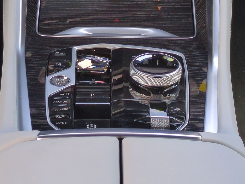 New 2027 Black Sapphire Metallic BMW xDrive40i image 19