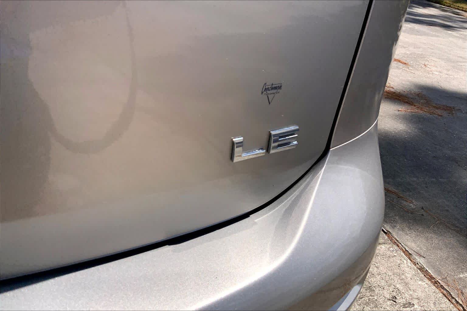 Used 2013 Titanium Beige Nissan LE image 10