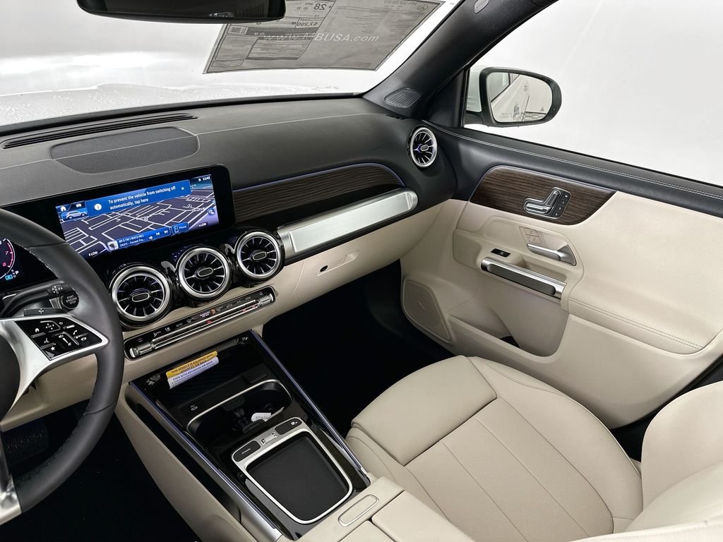 New 2026 Polar White Mercedes-Benz GLB 250 image 23