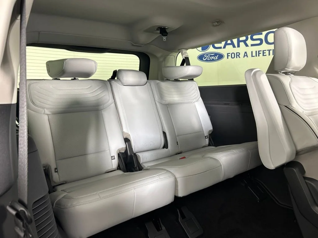 New 2026 Star White Metallic Tri-Coat Ford MAX Platinum® image 34