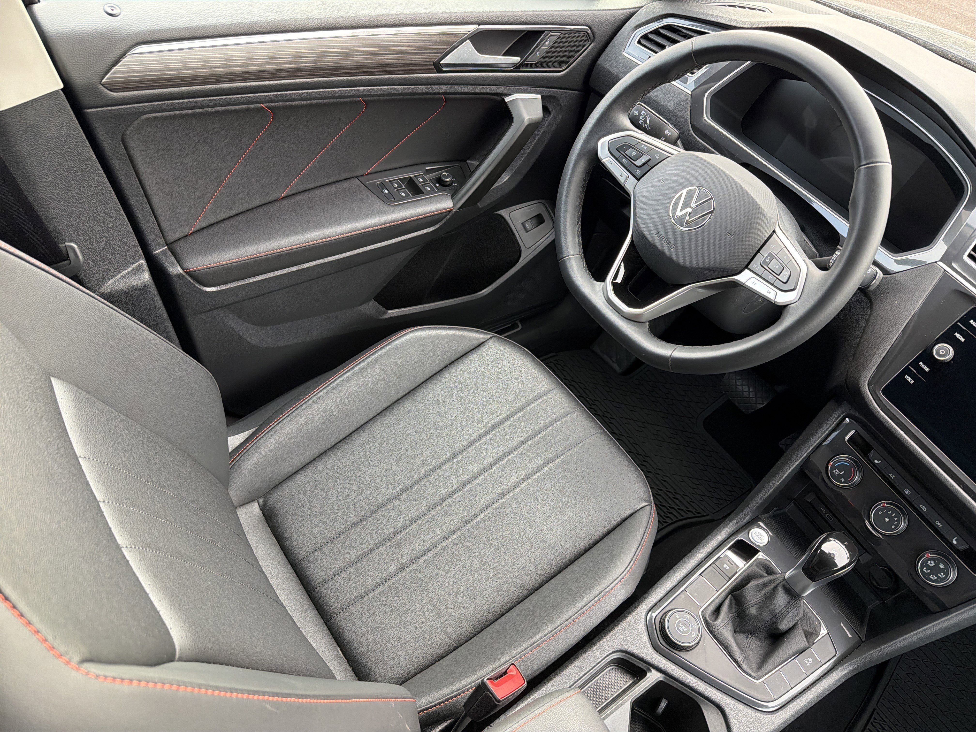 2024 Volkswagen Tiguan Wolfsburg Edition - Photo 15