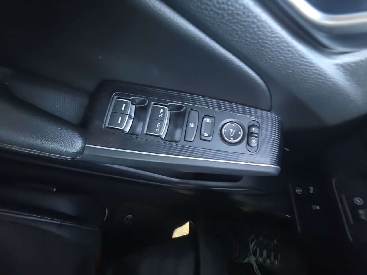 Used 2024  Honda Touring image 32