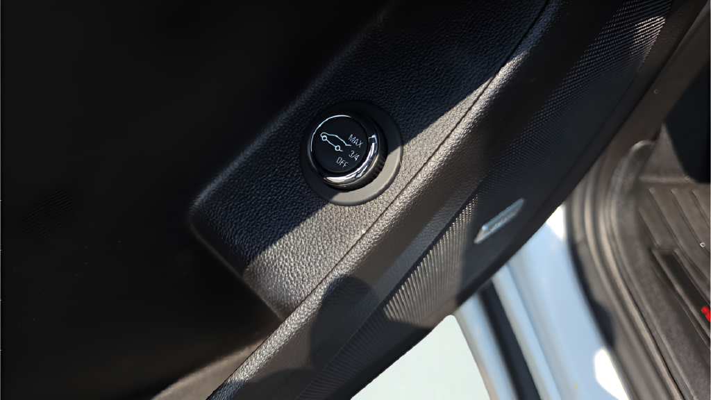 Used 2020 Beige Chevrolet Premier image 40