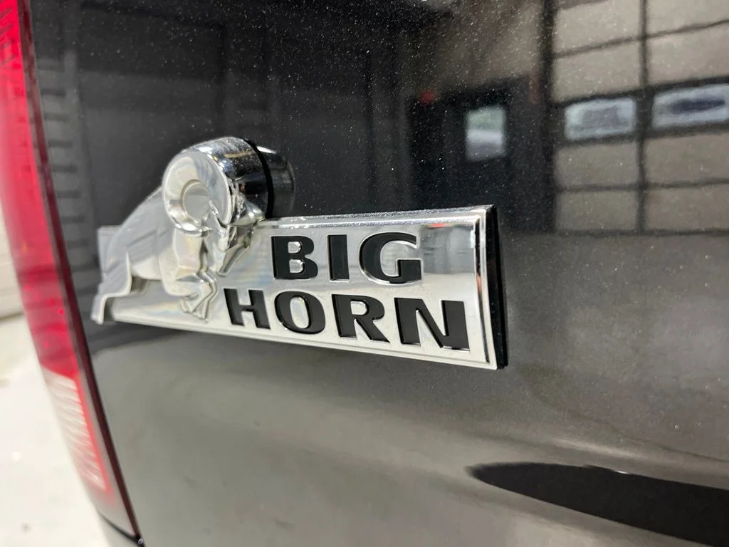 Used 2017 Brilliant Black Crystal Pearlcoat Ram Big Horn image 37