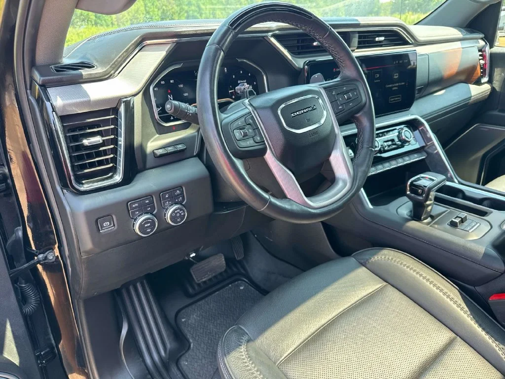 Used 2024 Black GMC Denali image 29