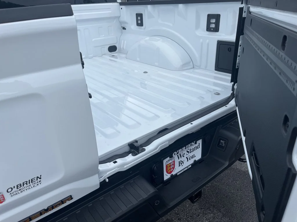 New 2025 Oxford White Ford Tremor® image 12