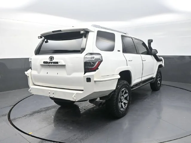 Used 2016 White Toyota SR5 Premium image 8