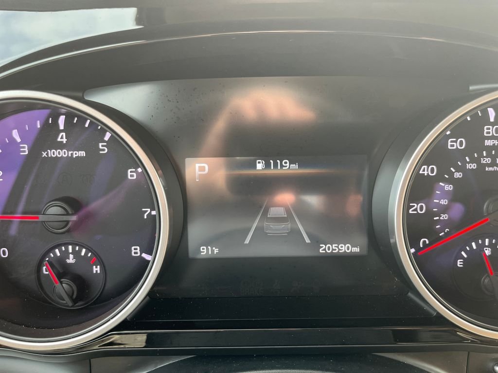 Certified Used 2024 White Kia EX image 16