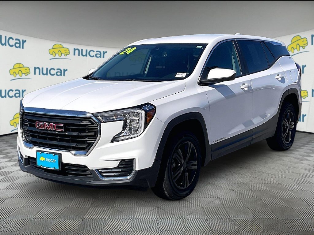 Used 2024 Summit White GMC SLE image 3