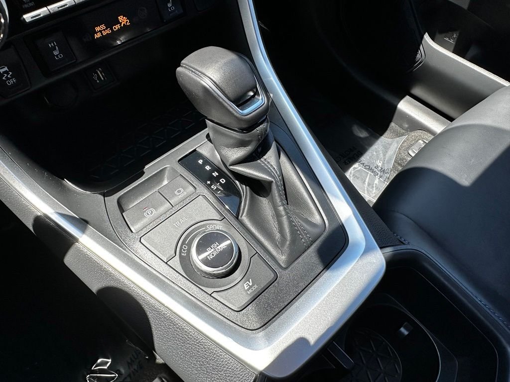 Used 2025 Silver Toyota XSE image 31