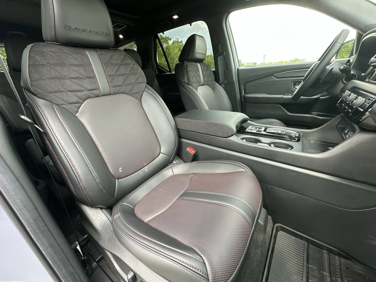 New 2026 Sonic Gray Pearl Honda Black Edition AWD image 28