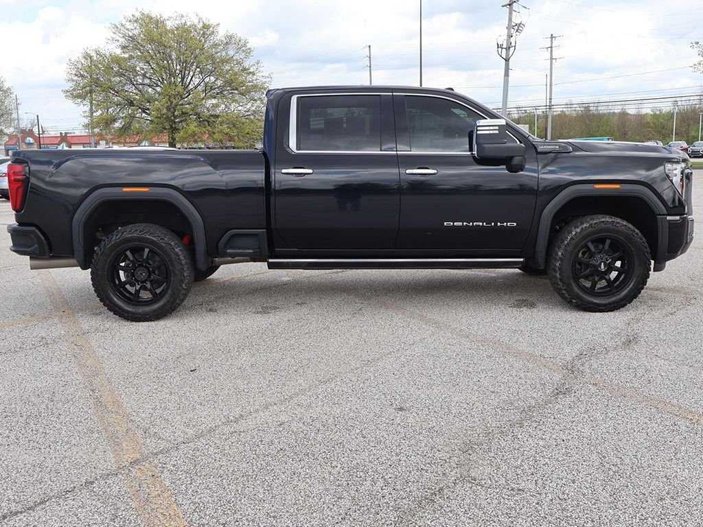 Used 2024 Black GMC Denali Ultimate image 21