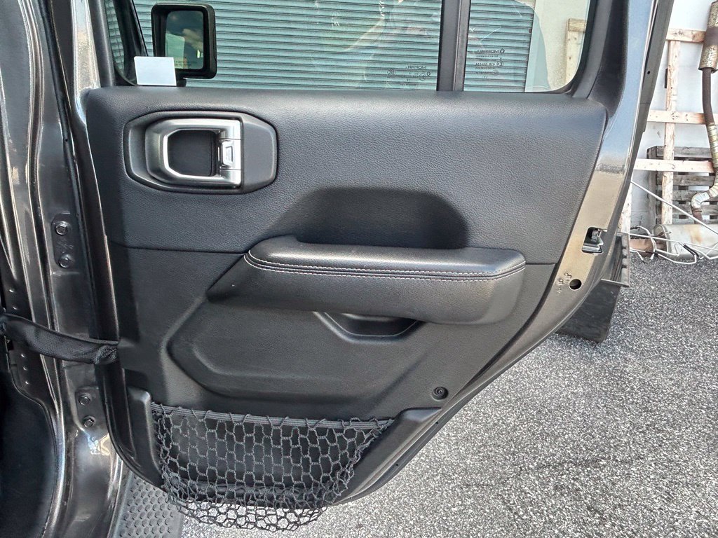 Used 2018 Gray Jeep Unlimited Sahara image 31