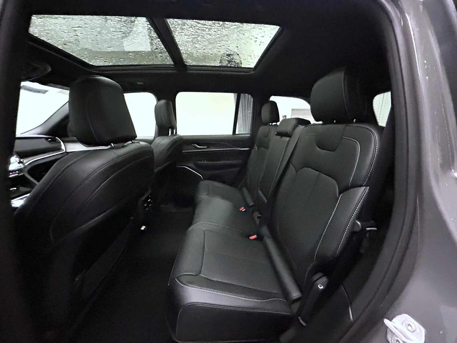 New 2027 Gray Jeep Limited Reserve image 19