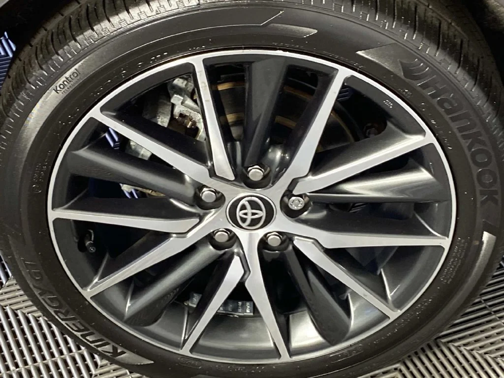 Used 2024 Predawn Gray Mica Toyota XLE image 29