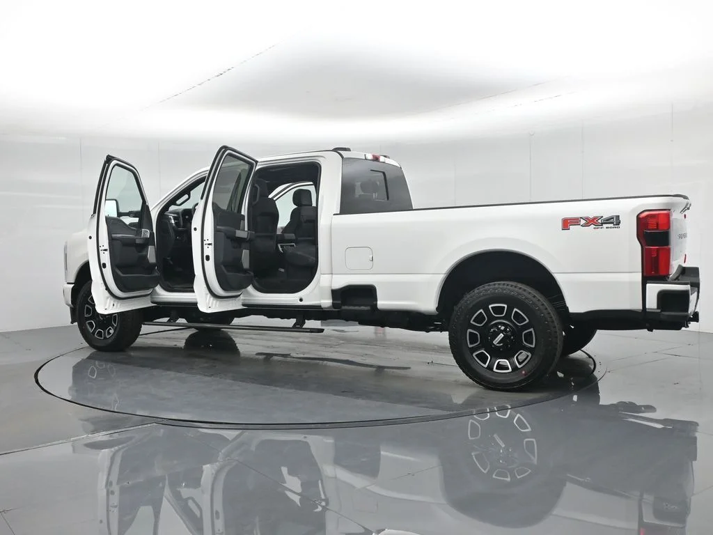 New 2026 Star White Metallic Tri-Coat Ford Platinum image 37