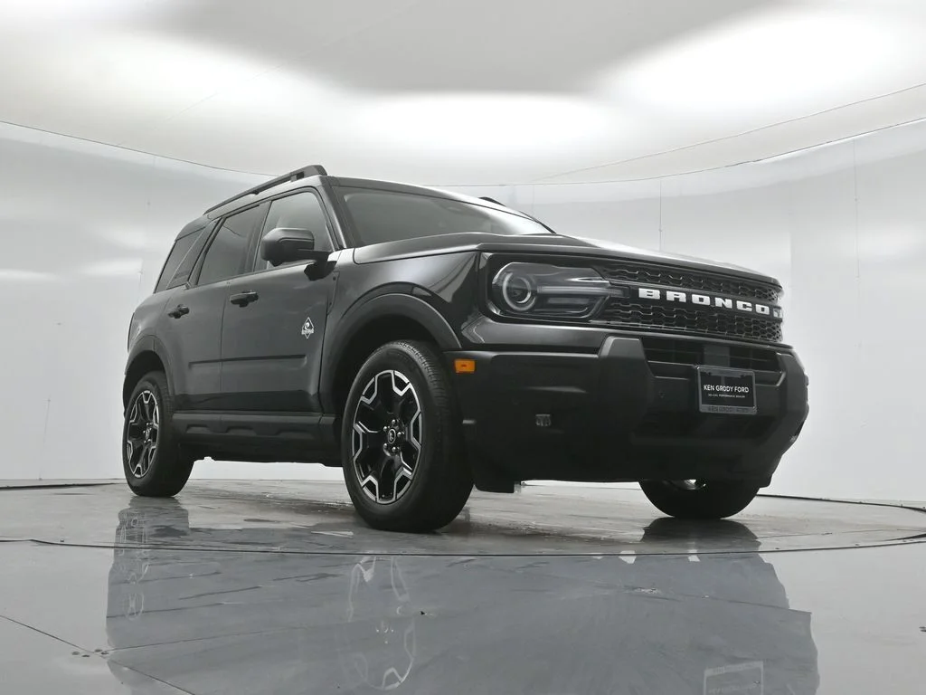 Certified Used 2025 Black Ford Outer Banks image 48