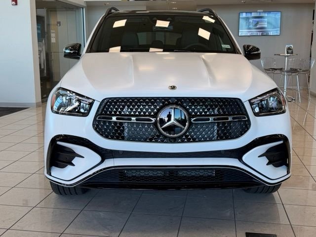 New 2026 MANUFAKTUR Moonlight White Magno Mercedes-Benz GLE 450 image 4