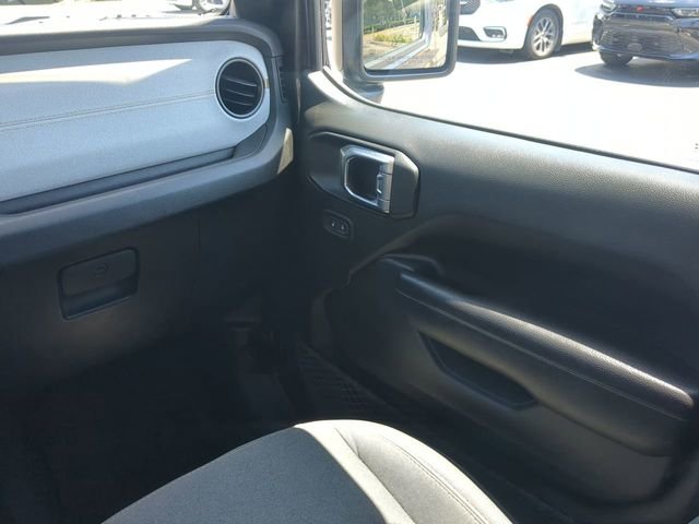 Used 2024 Gray Jeep Sport S image 18
