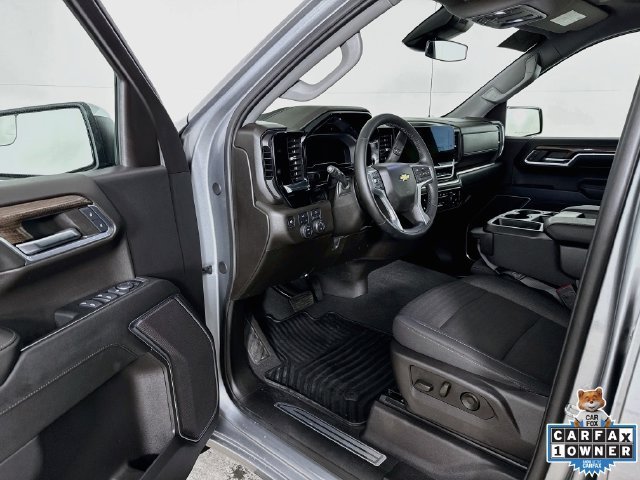 Used 2024 Sterling Gray Metallic Chevrolet LT (2FL) image 3