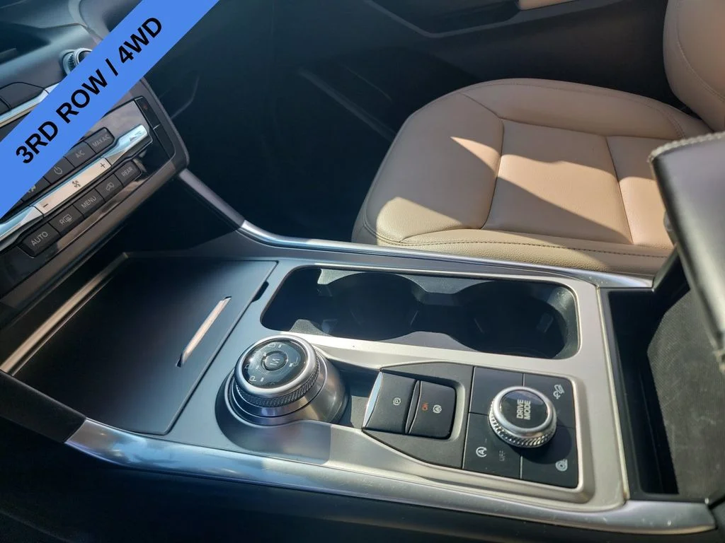 Used 2020 Blue Ford XLT image 11